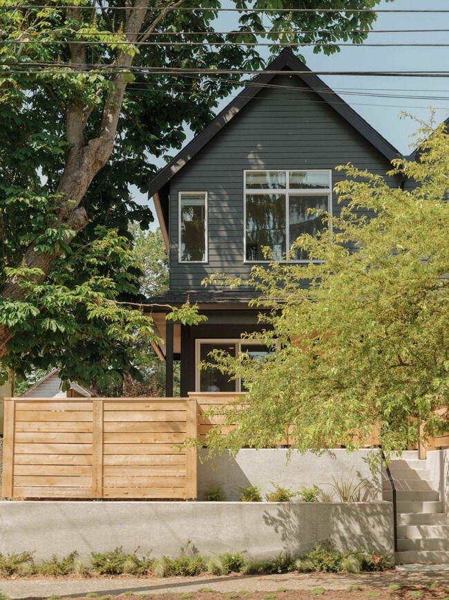 Building Photo - Willow Cottages