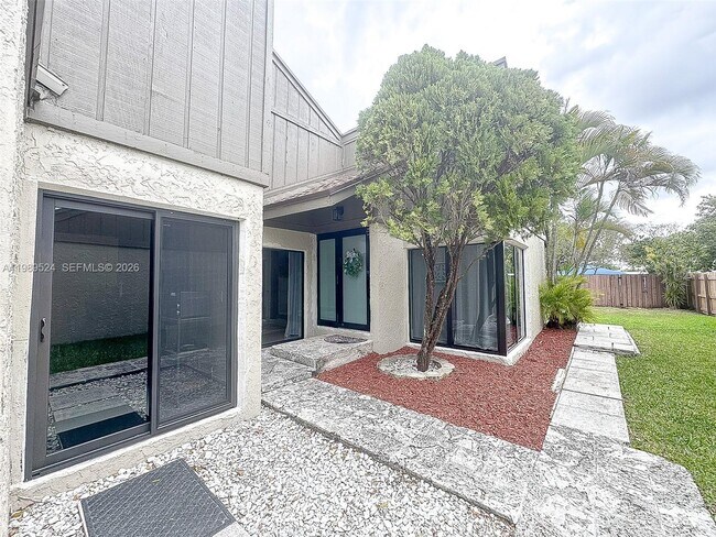 Photo - 9635 SW 74th St