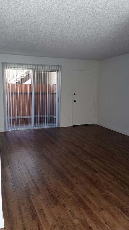 Photo - 6114 Whitsett Ave Unit 115