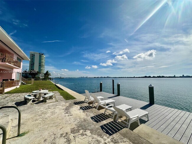 7921 East Dr Unit 12