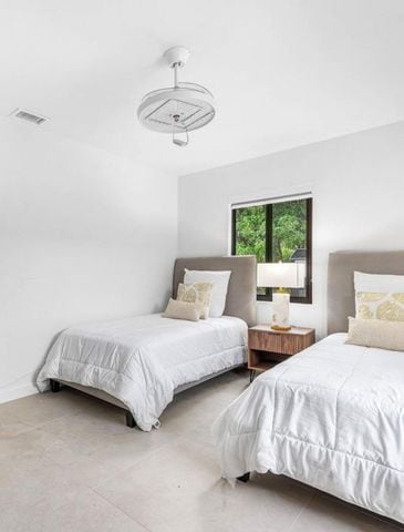 Photo - 608 SE 2nd Ave