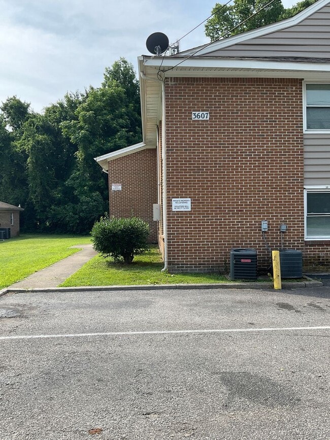 Photo - Two Bedroom Apartment off Rodman Unit Apt C