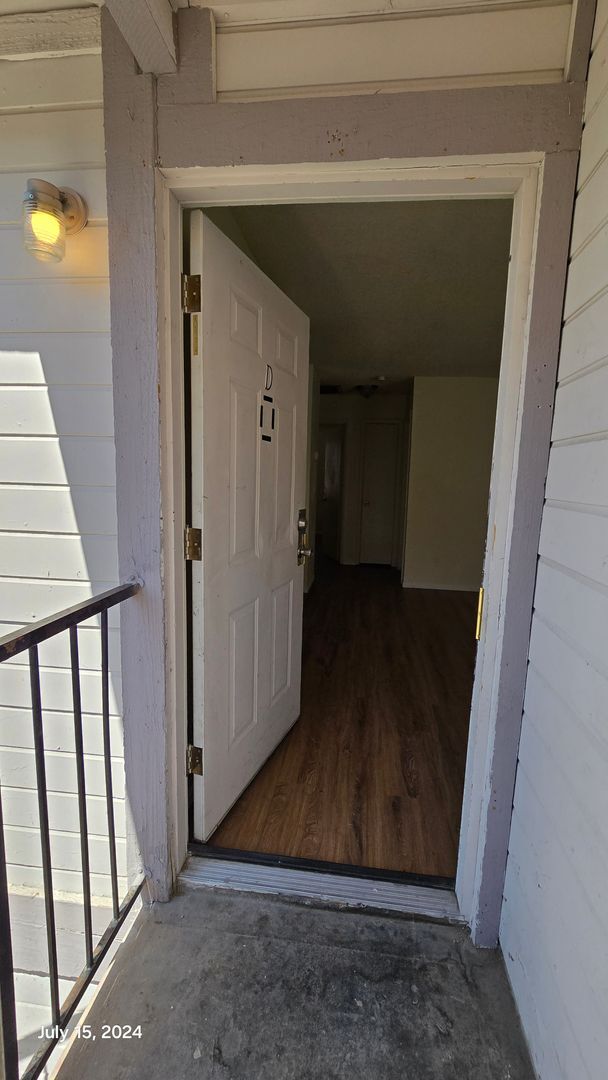 Photo - 4220 Middlesex Ave Unidad 1