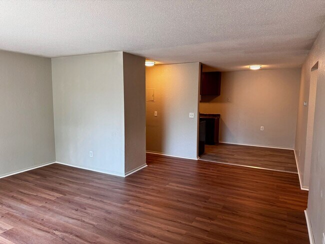 York Ave Apartments
