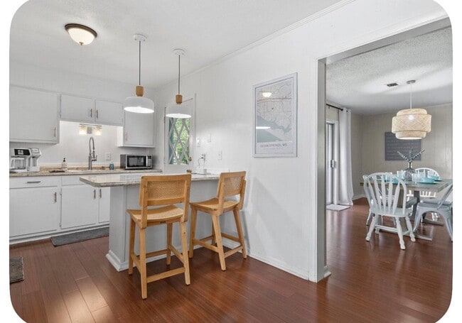 306 Sheppard Dr