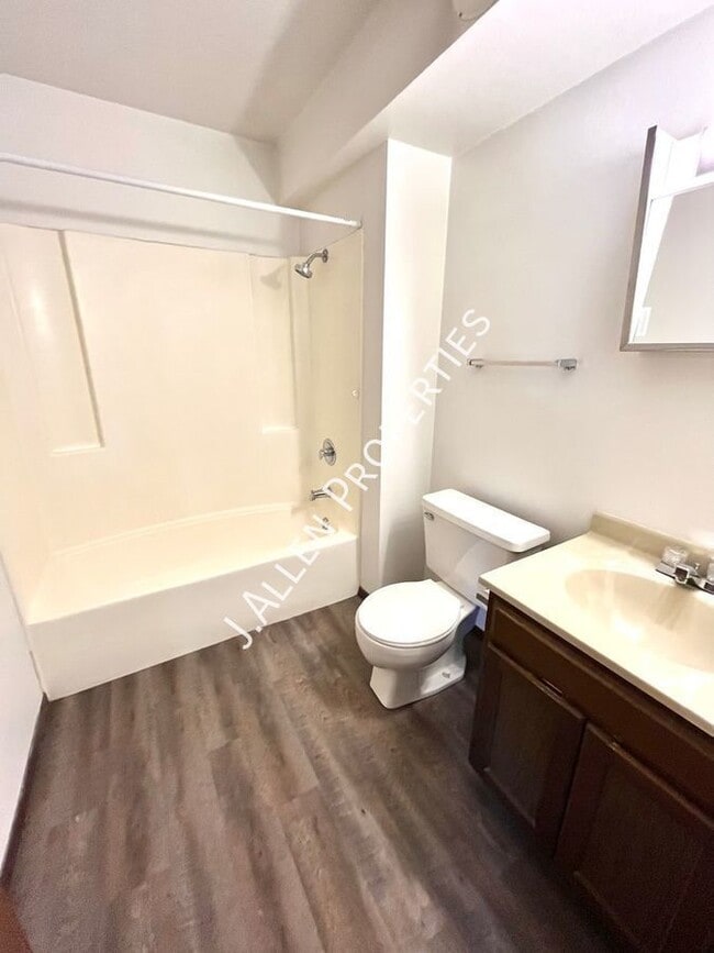 Photo - 607 W Michigan Ave Unidad -1