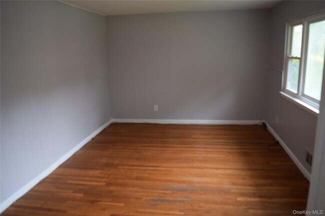 Photo - 204 Wellington St