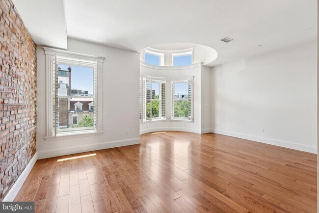 Photo - 1641 R St NW Unit 301