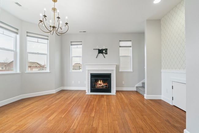 Photo - 2843 Knight St