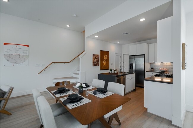 Photo - 862 Paul Quinn St