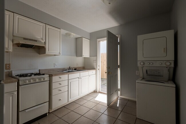 Photo - 131 N Duck St