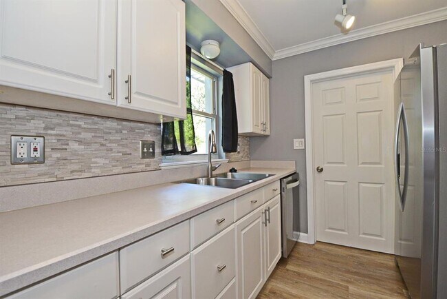 Photo - 2717 Scarlet Rd