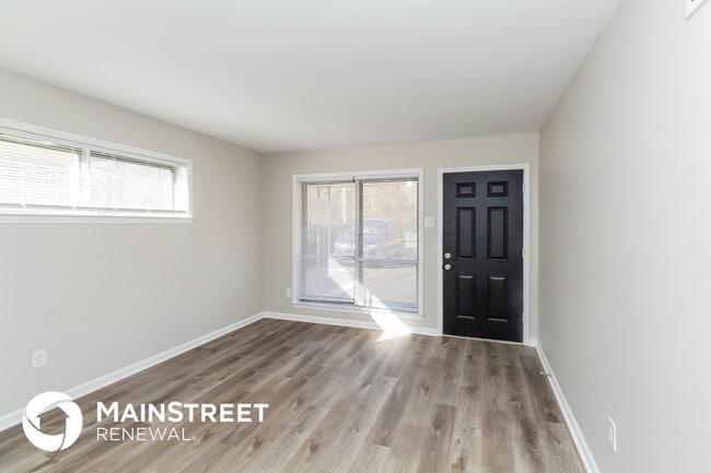 Photo - 453 Charter Ave Casa