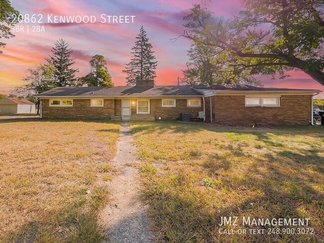 Building Photo - 20862 Kenwood St Rental