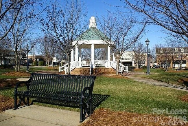 Photo - 20309 Northport Dr