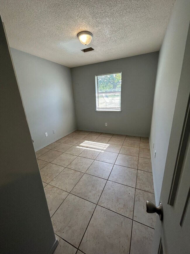 Photo - 2609/ 2611 S. 16TH Unit 2611 S. 16TH