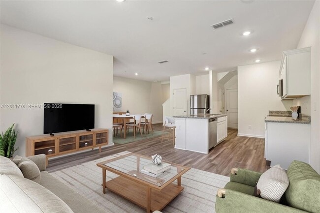 Photo - 2571 Grey Hawk Dr