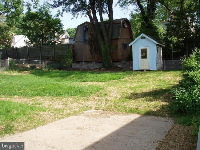Building Photo - 3010 Ferndale St Rental