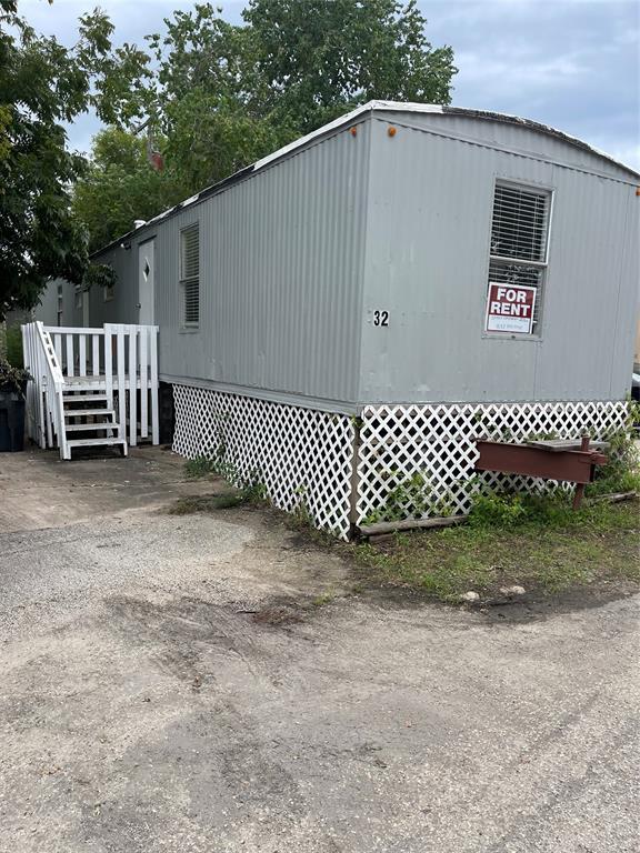 Photo - 110 Woodlawn Dr