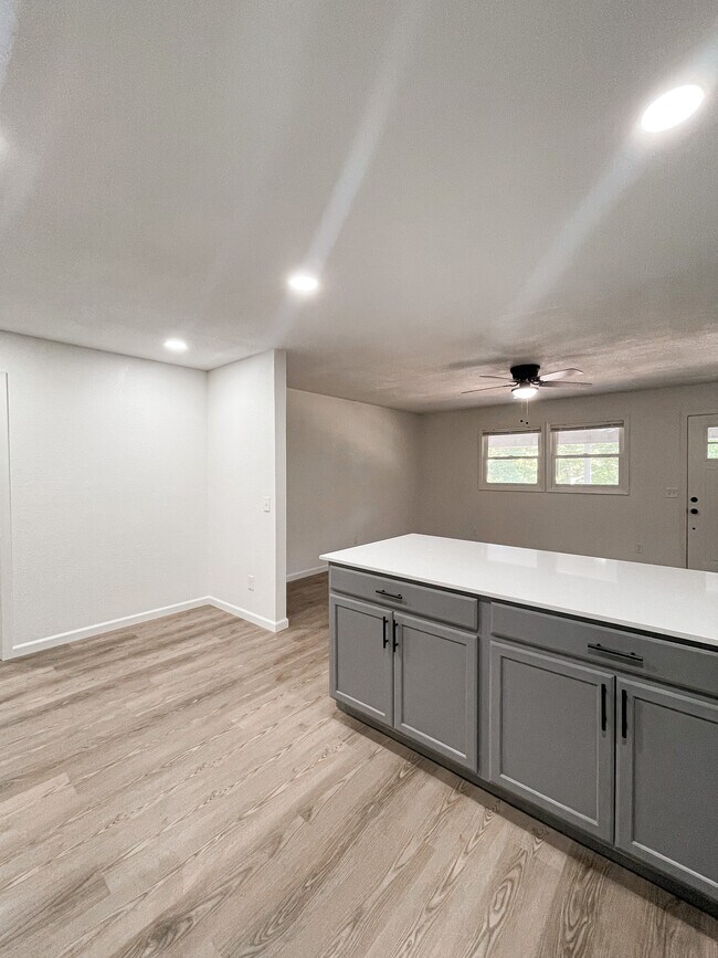 Photo - 21 Munster Dr