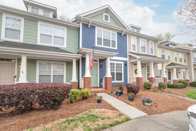 Building Photo - (Coming Soon) Newly Renovated Townhome Oas...