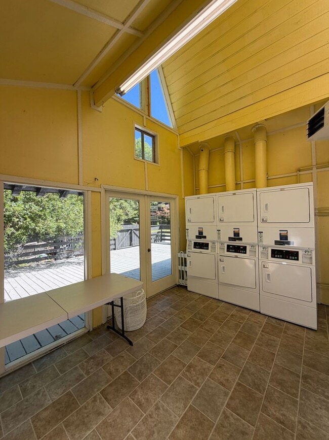Photo - 2780 NW 29th St Unit 2780 E