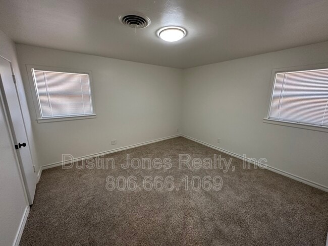 Photo - 4414 39th St