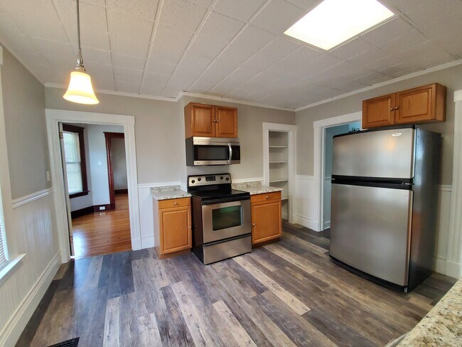 136-138 West Center Street - Duplex