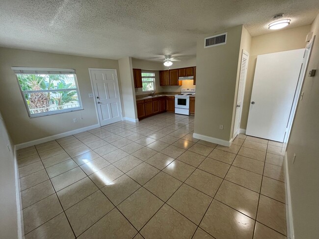 ANNUAL RENTAL - POINCIANA-1 BED/1 BATH - ANNUAL RENTAL - POINCIANA-1 BED/1 BATH