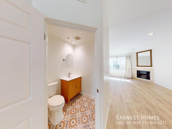 Photo - 18347 Saticoy St Unit 31