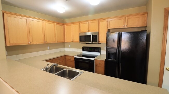 Photo - 3/2.5 Townhome in Redmond