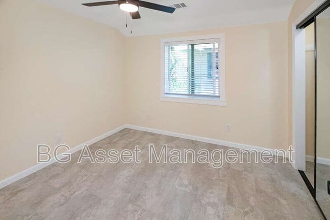 Photo - 2807 Sabral Cir