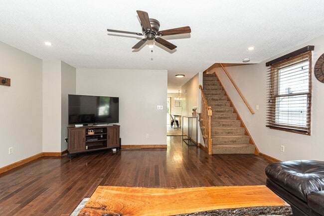 Photo - 52 Huntoon Ave