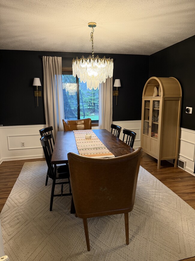 Dining room - 758 Cricket Ln