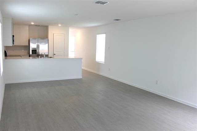 Photo - 721 Wagtail Dr