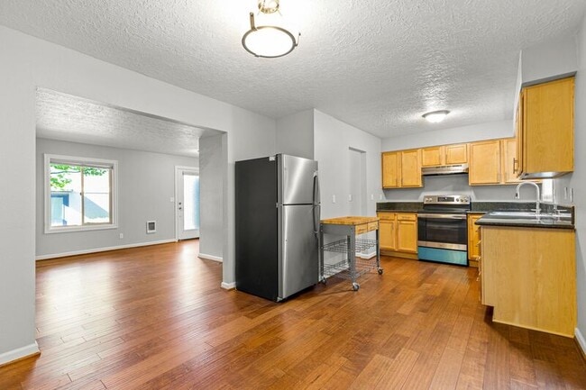 Building Photo - 3618 SW Multnomah Blvd