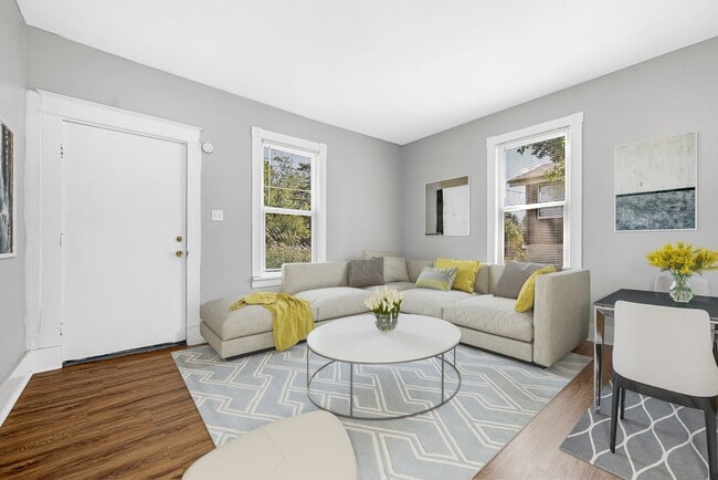 Photo - 2345 Gaebler Ave