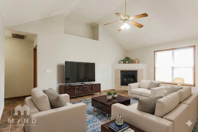 Photo - 418 Century Pl