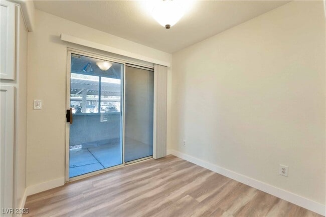 Building Photo - 5259 Caspian Springs Dr Unit 102 Rental