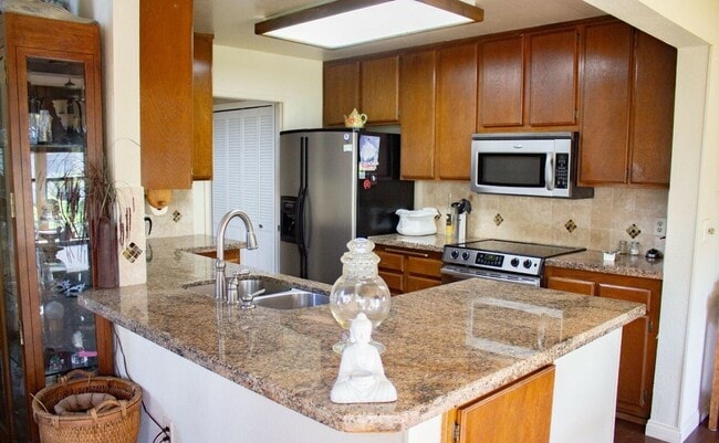 Photo - 8000 Kroll Way Unit 8000