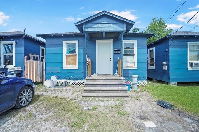 Building Photo - 3003 Amboy St Rental