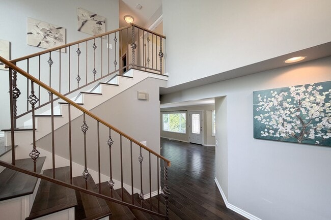 Photo - 3bd/2.5ba Kirkland Home