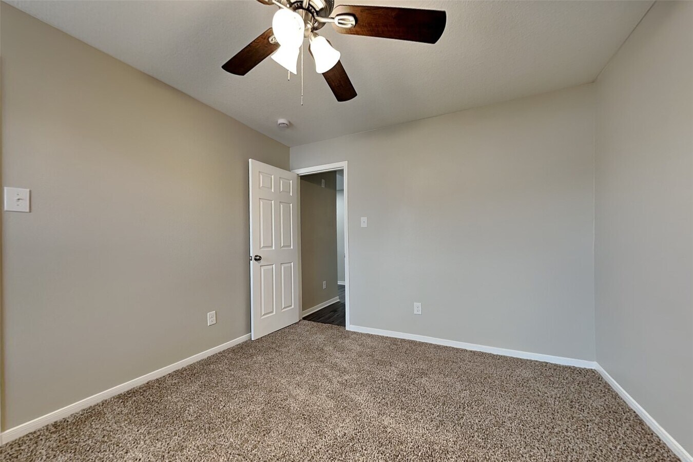 Photo - 16825 Greenhouse St