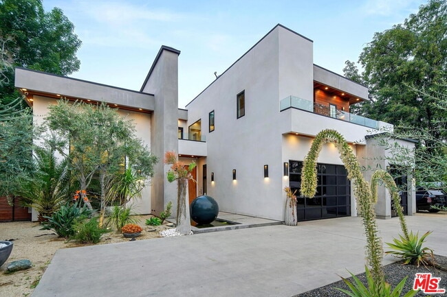 Photo - 6029 Melvin Ave