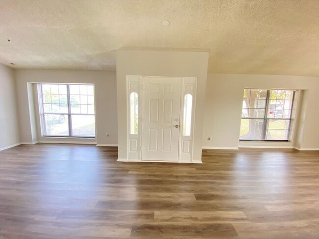 Photo - 12948 Broakfield Cir