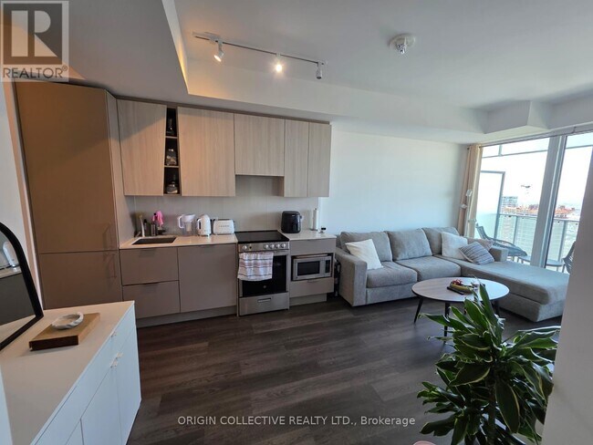 Photo - 3900 Confederation Pkwy Unit 2308