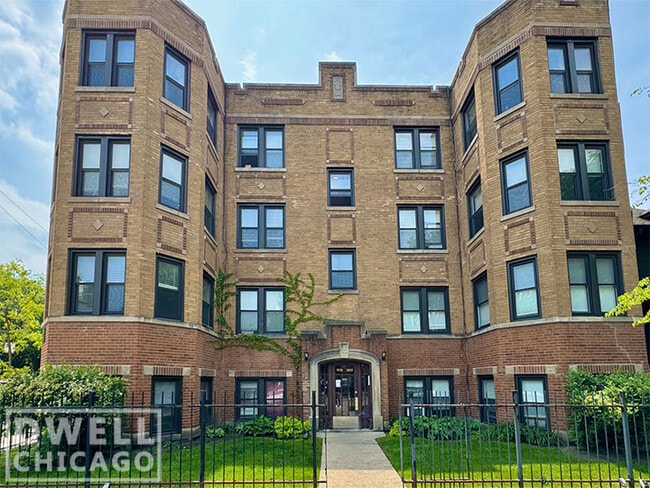 Building Photo - 1421 W Hutchinson St Unit 22-2 Rental
