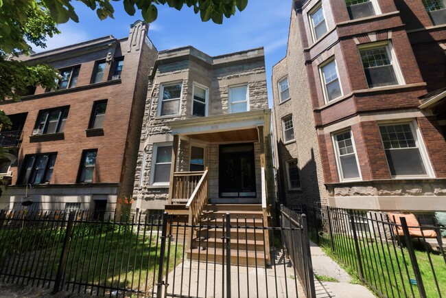 Building Photo - 3712 N Racine Ave Unit 1