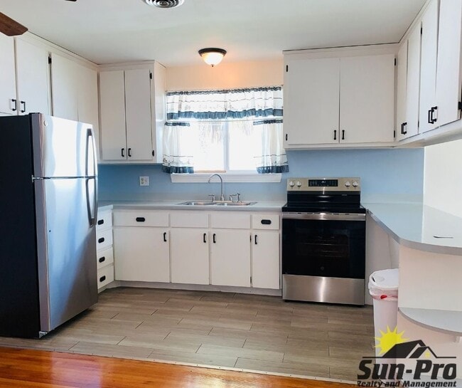 227 Ponce De Leon Dr