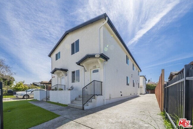 Building Photo - 238 E 84th Pl Rental